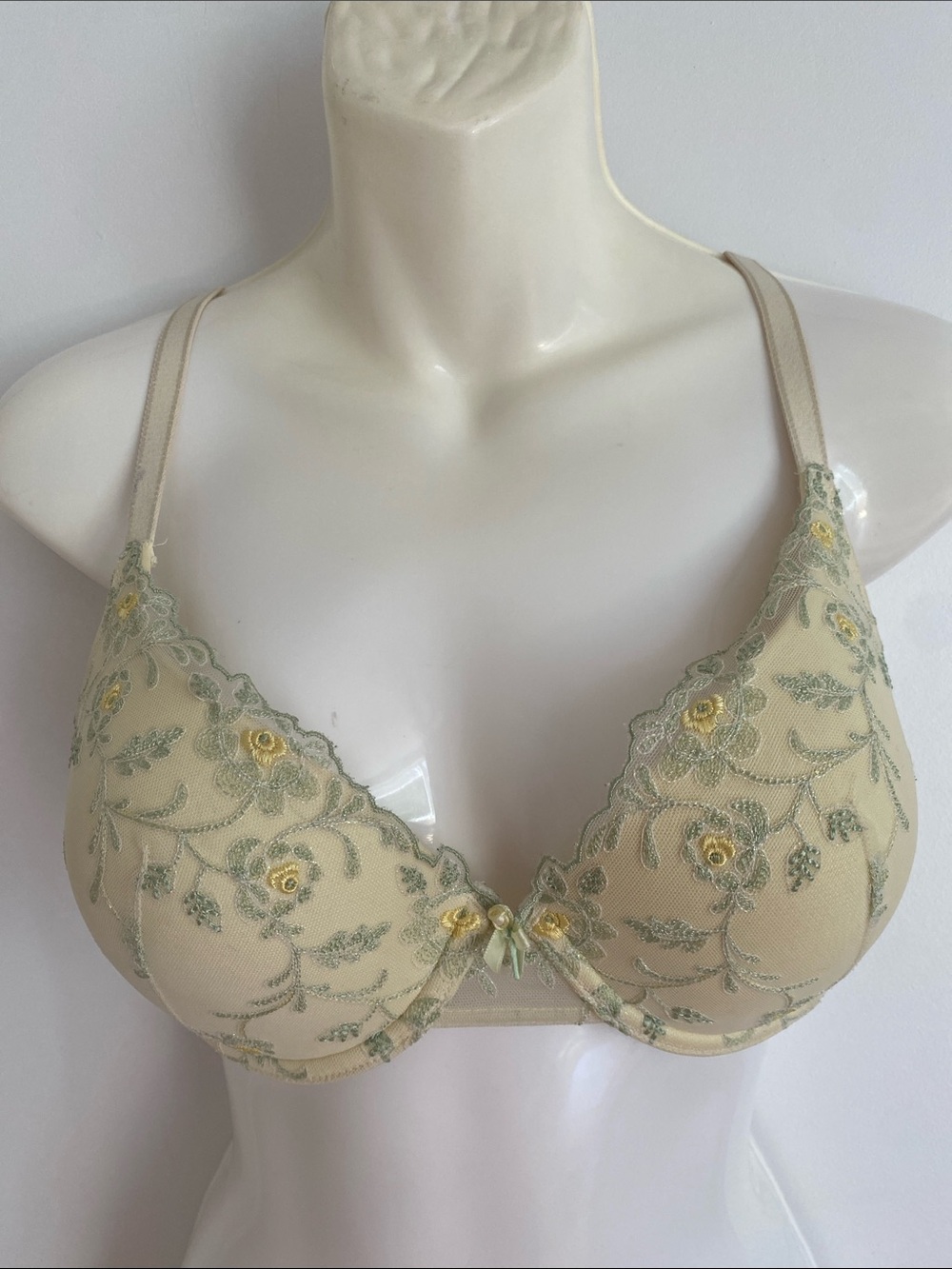 Piege Cream Paded Bra with Green & Yellow Floral delicate Embroidery Size 36C
